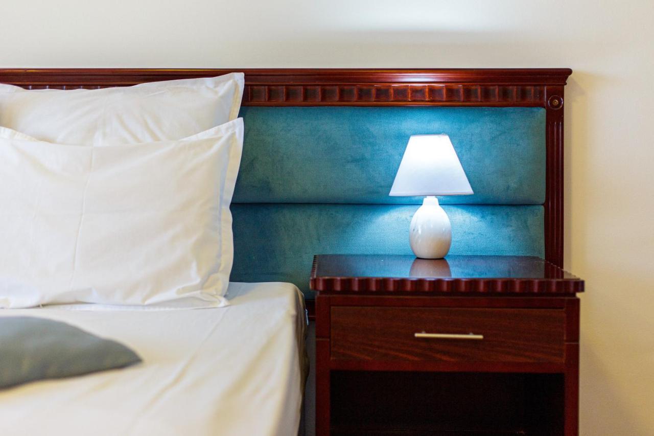Lira Pacific Aparthotel Constanţa Exteriör bild