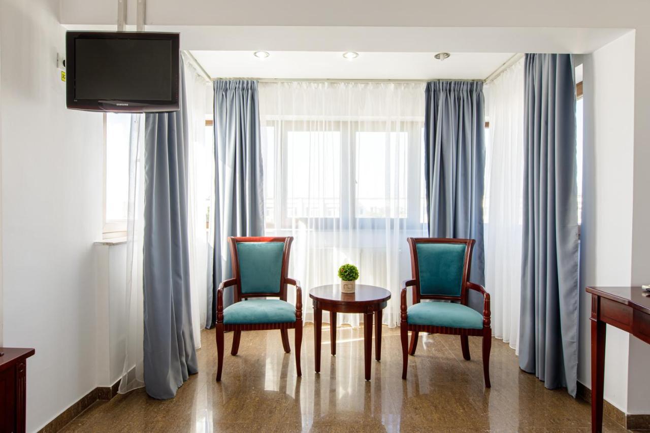 Lira Pacific Aparthotel Constanţa Exteriör bild