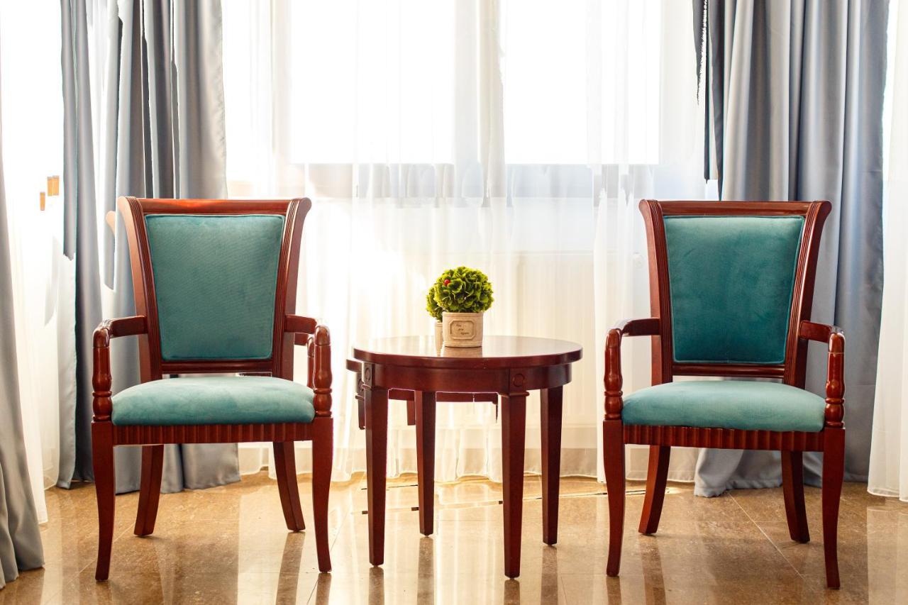 Lira Pacific Aparthotel Constanţa Exteriör bild