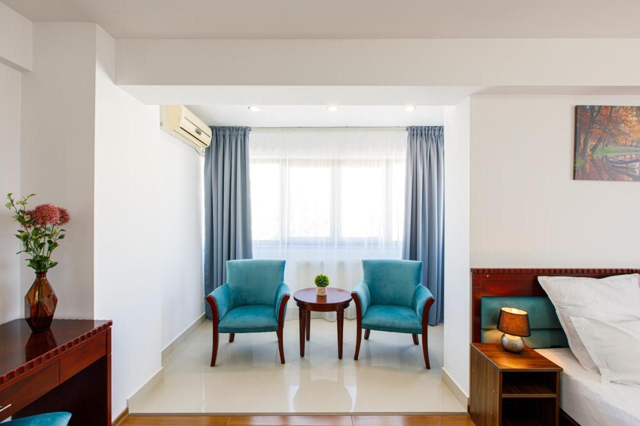 Lira Pacific Aparthotel Constanţa Exteriör bild