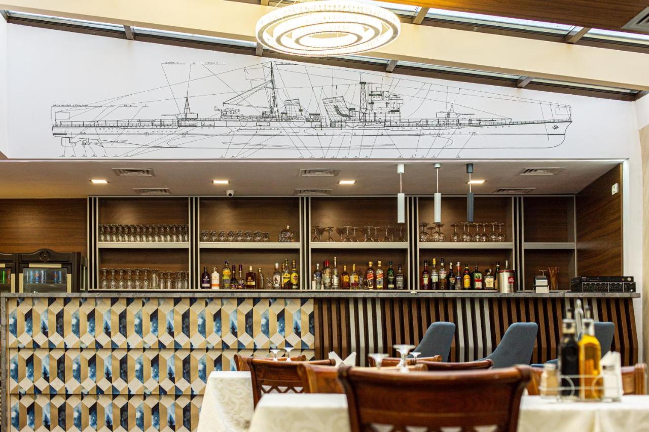 Lira Pacific Aparthotel Constanţa Exteriör bild