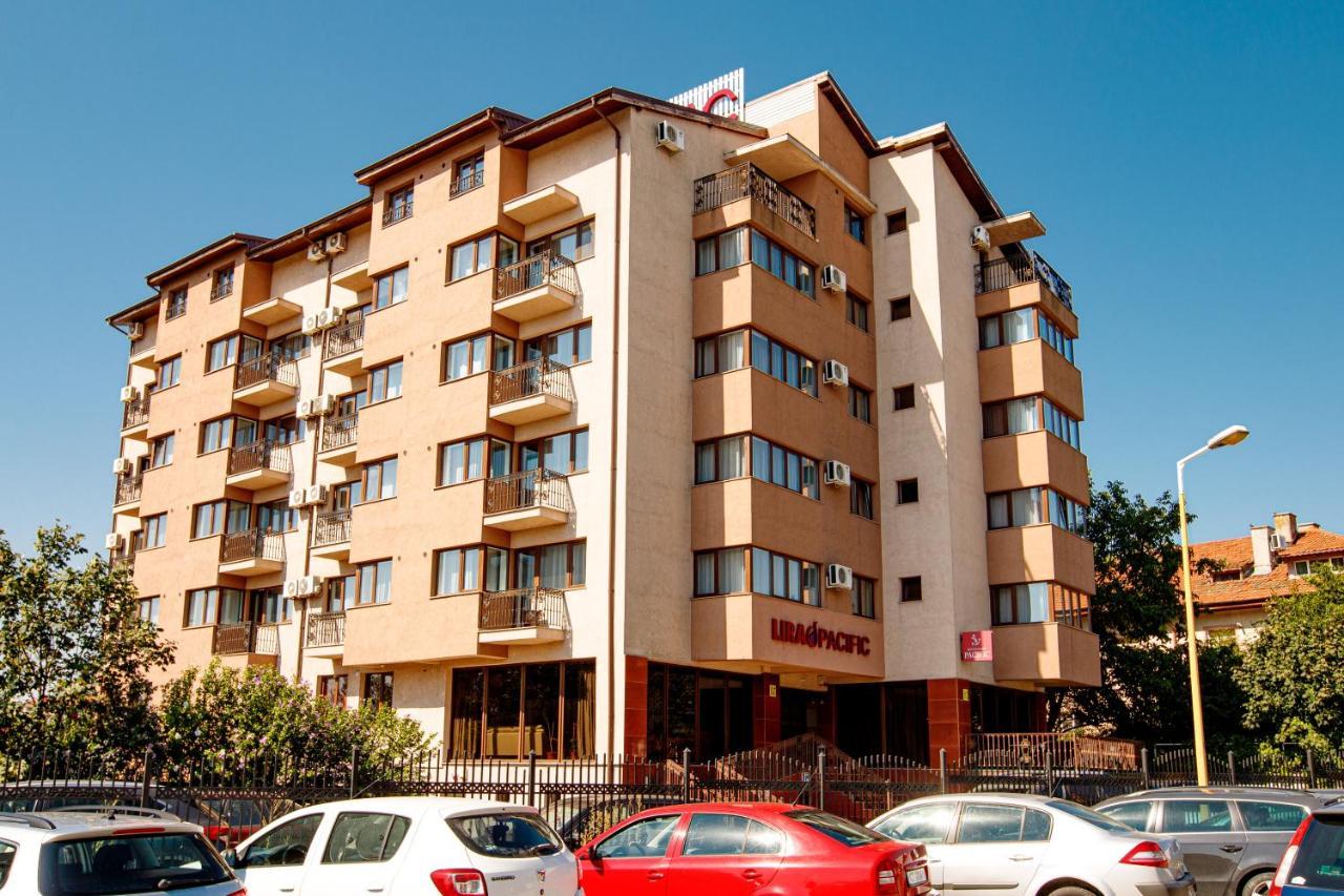 Lira Pacific Aparthotel Constanţa Exteriör bild