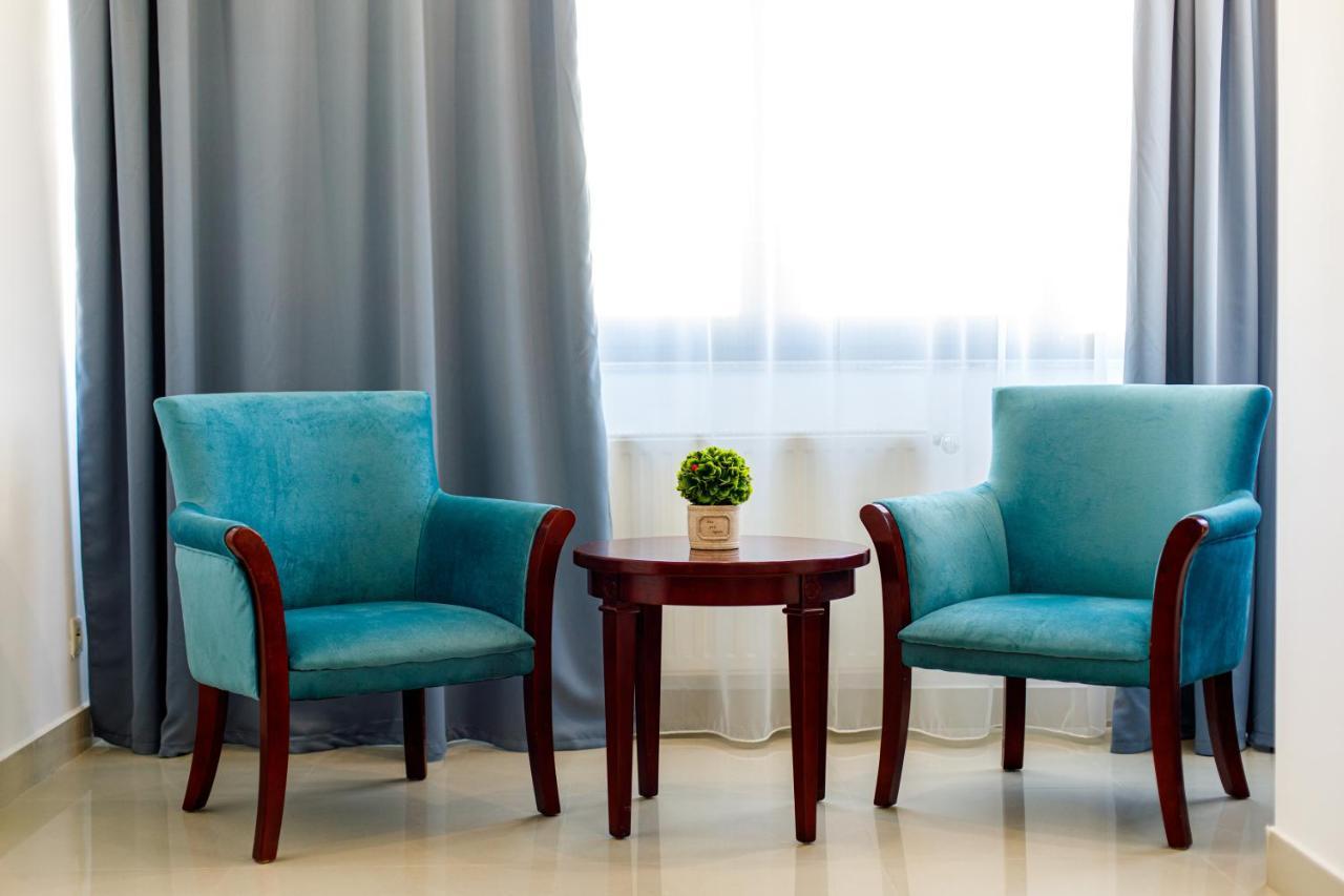 Lira Pacific Aparthotel Constanţa Exteriör bild