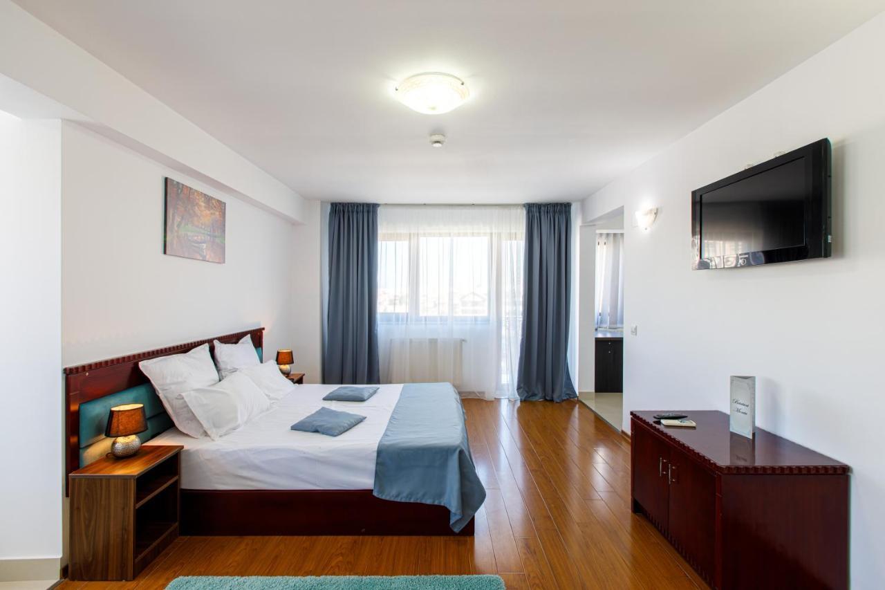 Lira Pacific Aparthotel Constanţa Exteriör bild