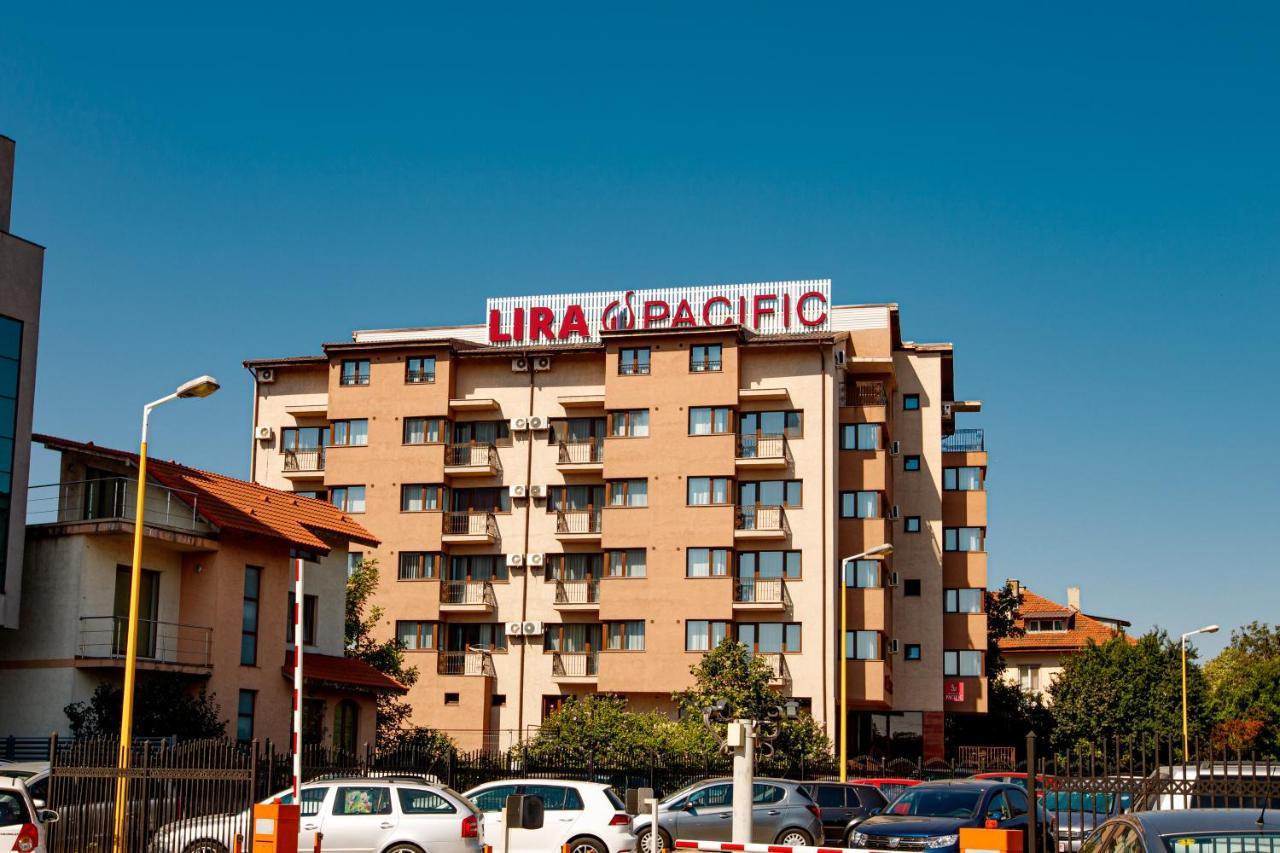 Lira Pacific Aparthotel Constanţa Exteriör bild