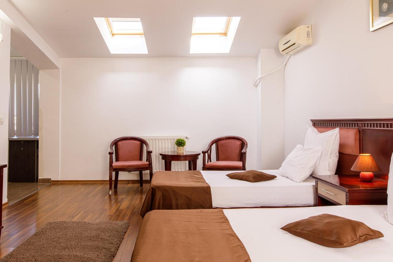 Lira Pacific Aparthotel Constanţa Exteriör bild