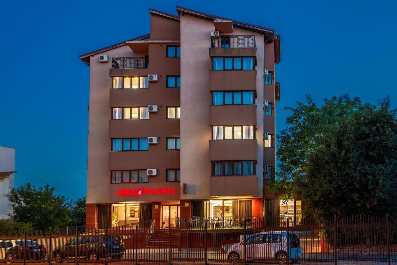 Lira Pacific Aparthotel Constanţa Exteriör bild