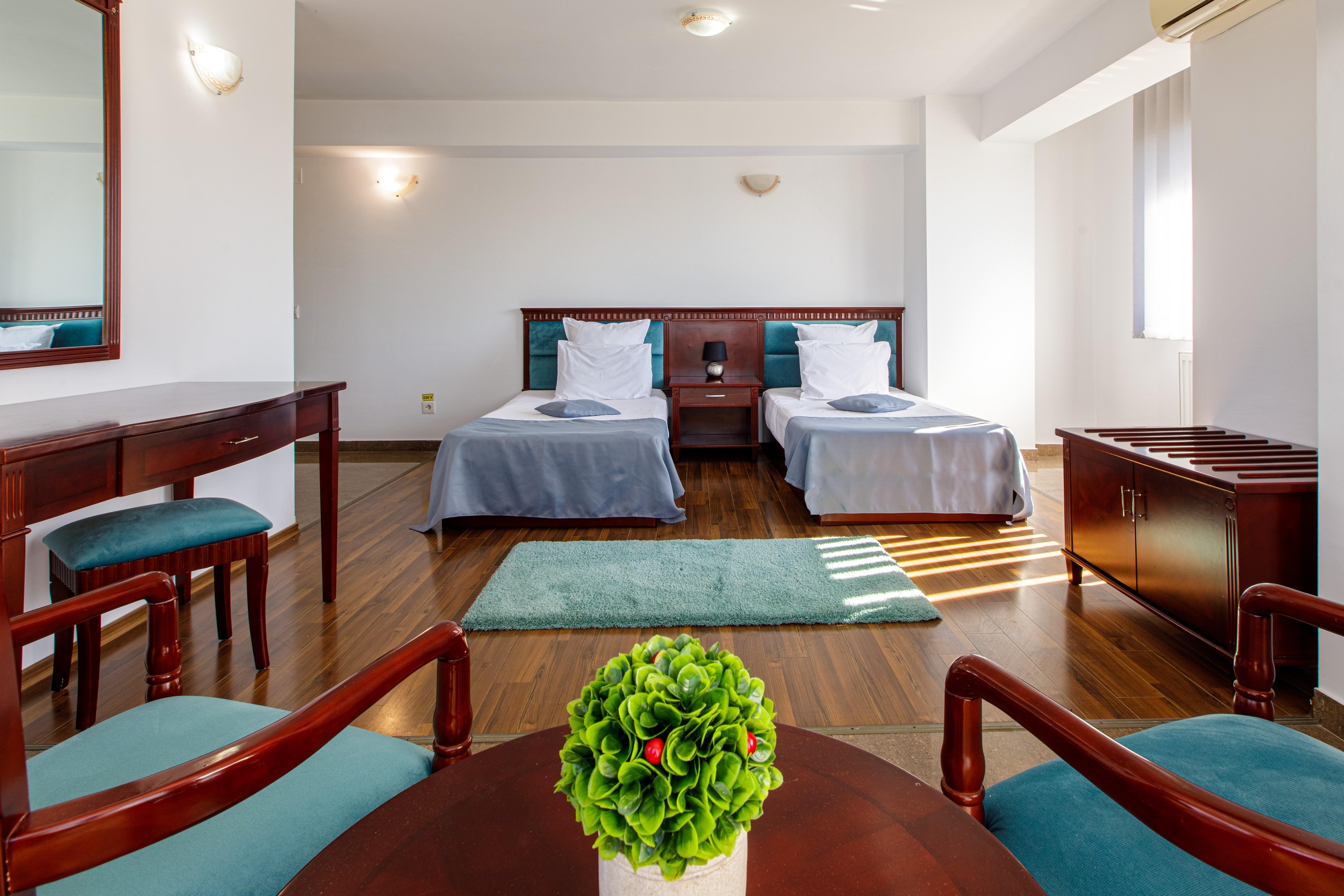 Lira Pacific Aparthotel Constanţa Exteriör bild